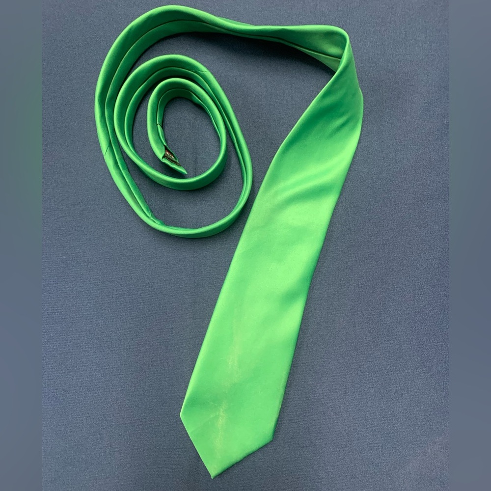 Brand Q Satin Kelly green tie